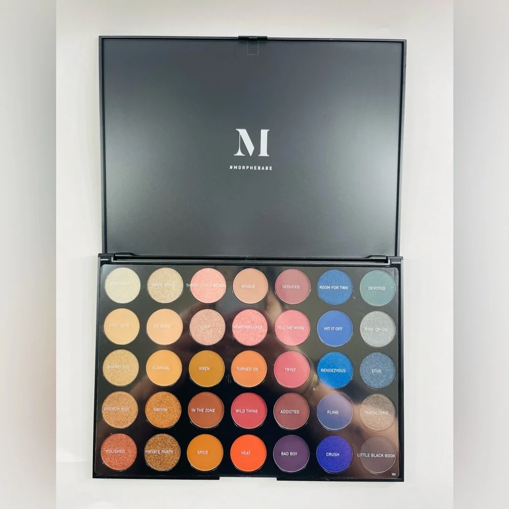 MORPHE 35V Stunning Vibes Artistry Palette Eyeshows